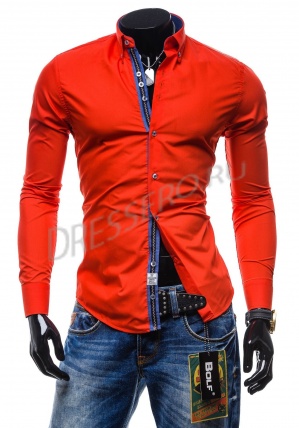 Красная рубашка с длинным рукавом